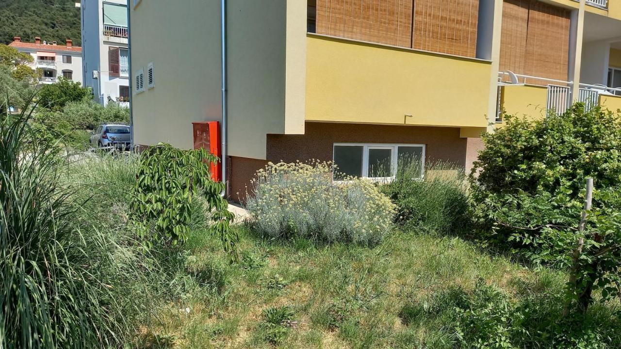 Apartment Sara - Cres Exteriör bild